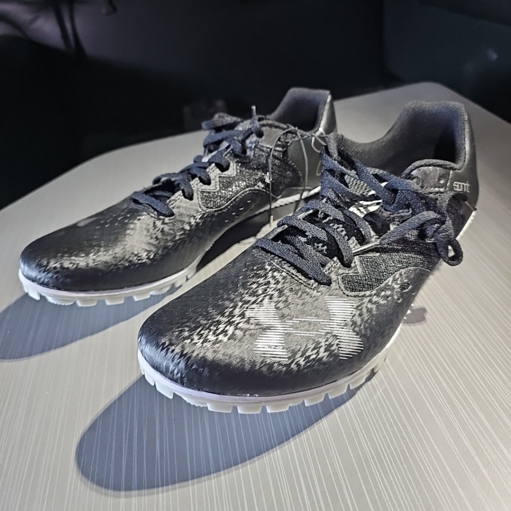 Under Armour Unisex Kick Spirit 4 Track & Field Shoes Men's 11.5/Women's 13 NWOT